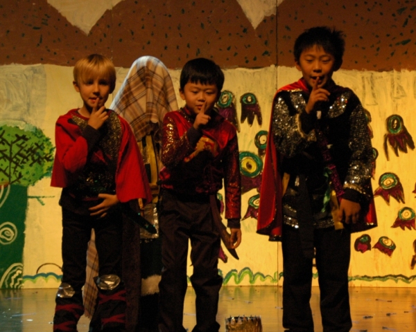 Photo Flash: Beijing Playhouse Academy of Performing Arts' HOLLY JOLLY ROBIN HOOD Image