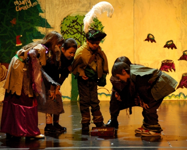 Photo Flash: Beijing Playhouse Academy of Performing Arts' HOLLY JOLLY ROBIN HOOD Image
