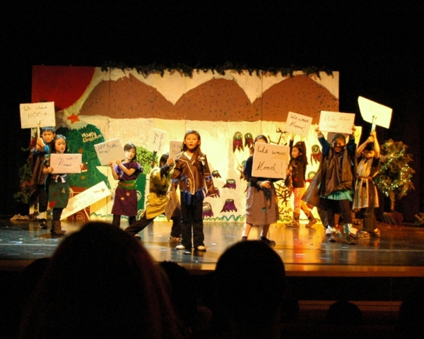 Photo Flash: Beijing Playhouse Academy of Performing Arts' HOLLY JOLLY ROBIN HOOD Image