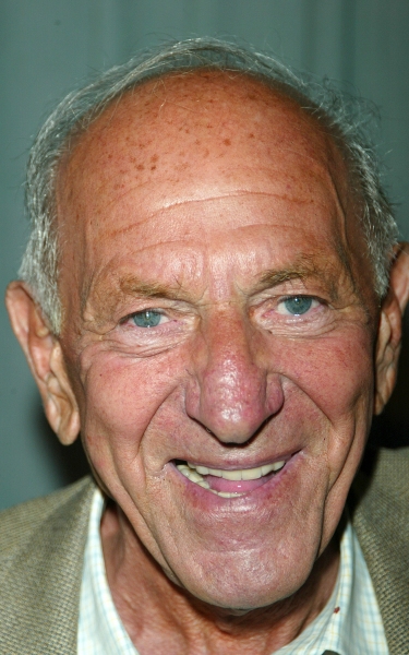 Jack Klugman attending a performance of An Evening with Brett Somers at Danny's Cabar Photo