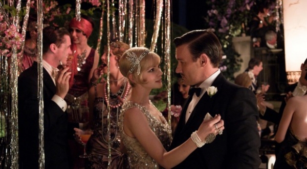 Photo Flash: New Stills of Carey Mulligan and Leonardo DiCaprio in THE GREAT GATSBY Image