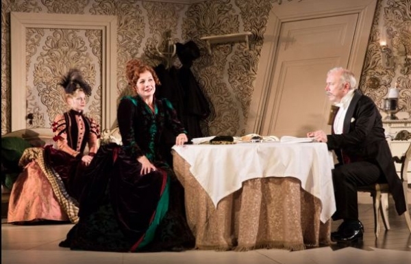 Photo Flash: First Look at John Lithgow in West End's THE MAGISTRATE 