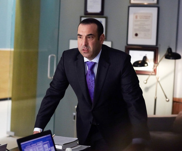 Photo Flash: First Look at SUITS' Winter Return, 1/17 