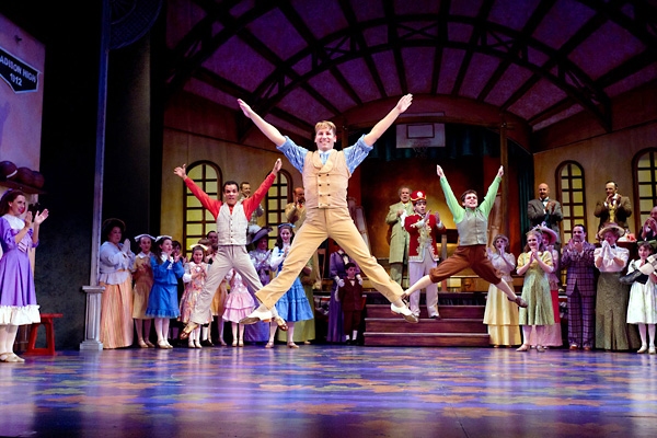 Photo Flash: First Look at Jeffrey Coon, Jennifer Hope Wills and More in Walnut Street's THE MUSIC MAN Image
