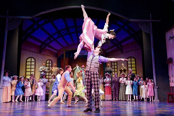 Photo Flash: First Look at Jeffrey Coon, Jennifer Hope Wills and More in Walnut Street's THE MUSIC MAN Image