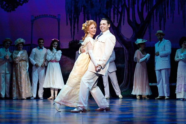 Photo Flash: First Look at Jeffrey Coon, Jennifer Hope Wills and More in Walnut Street's THE MUSIC MAN Image