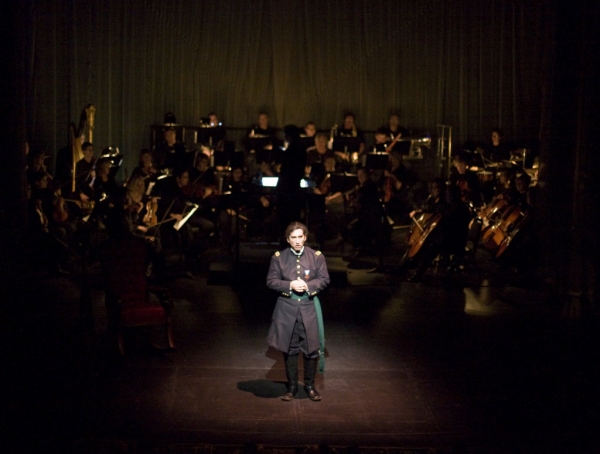 Photo Flash: First Look at Hershey Felder in AN AMERICAN STORY FOR ACTOR AND ORCHESTRA Image