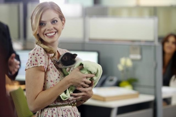 Photo Flash: DON'T TRUST THE B---- IN APARTMENT 23's 'Monday June...' Episode, Airs 1/13 Image