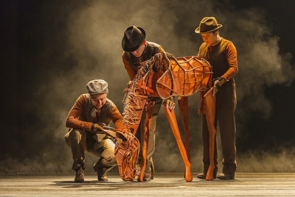 Photo Flash: First Look at Andrew Veenstra, Angela Reed and More in US National Tour of WAR HORSE 