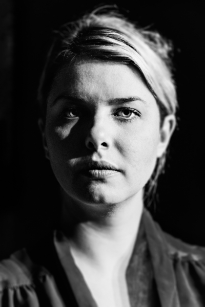 Anna Stromberg as Doe Photo