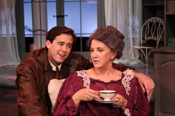 Photo Flash: First Look at Georgia Ensemble Theatre's SWELL PARTY Image
