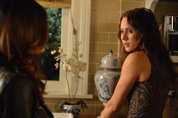 Photo Flash: PRETTY LITTLE LIARS' 'Out of the Frying Pan, into the Inferno,' Airs 1/29 