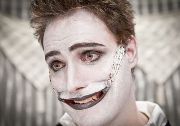 Photo Flash: First Look at Stolen Chair Theatre's THE MAN WHO LAUGHS at Urban Stages Image