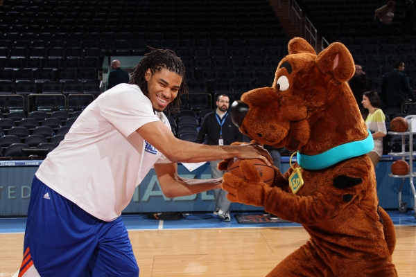Photo Flash: SCOOBY DOO Visits New York Knicks Image