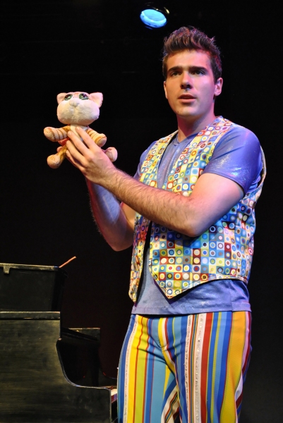 Jonathan Roxmouth with a prop from "Andrew Lloyd Webber's CATS" Photo