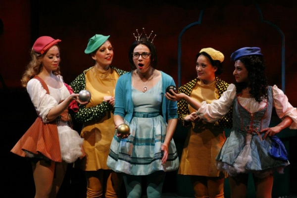 Photo Flash: First Look at Virginia Stage Company's FROG KISS Image