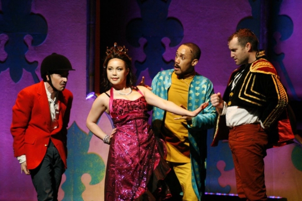Photo Flash: First Look at Virginia Stage Company's FROG KISS Image