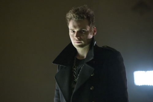 Photo Flash: First Look - Seth Gabel as 'The Count' on The CW's ARROW Image