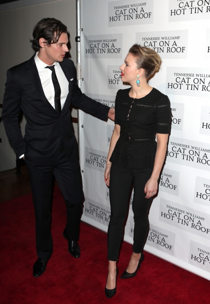 Benjamin Walker & Scarlett Johansson
 Photo