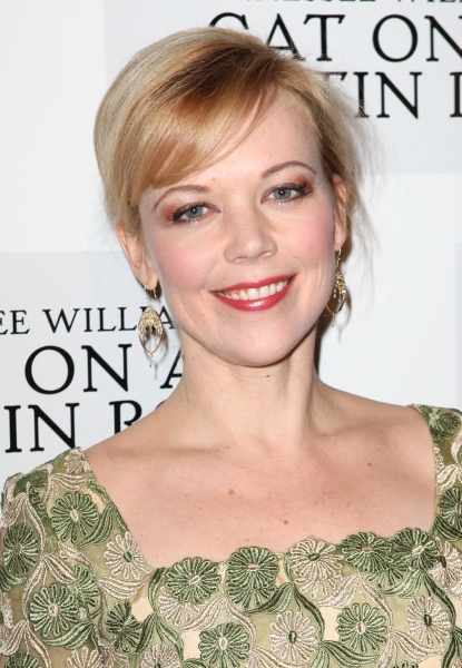 Emily Bergl
 Photo