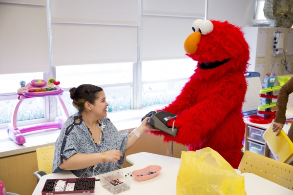 Photo Flash: Elmo and Garden of Dreams Foundation Celebrate NYU Tisch Pediatric Ward Reopening 