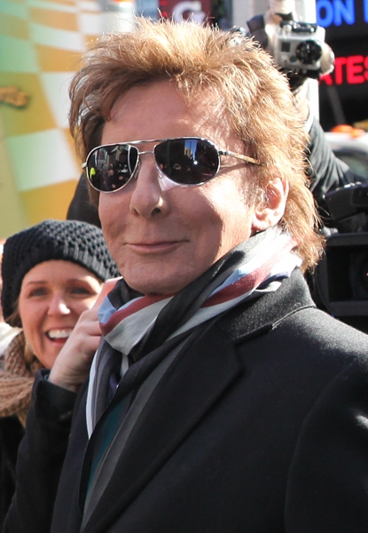 Photo Coverage: Barry Manilow Unveils 'Manilow Way' on 44th Street! Image