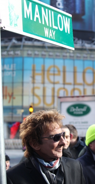 Photo Coverage: Barry Manilow Unveils 'Manilow Way' on 44th Street! Image
