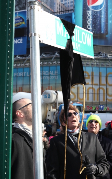 Photo Coverage: Barry Manilow Unveils 'Manilow Way' on 44th Street! Image