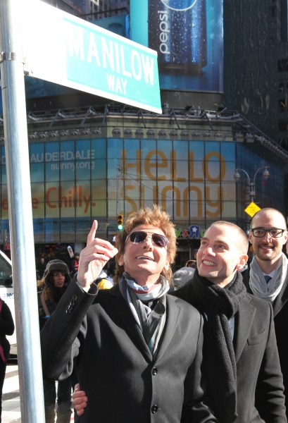 Photo Coverage: Barry Manilow Unveils 'Manilow Way' on 44th Street! Image