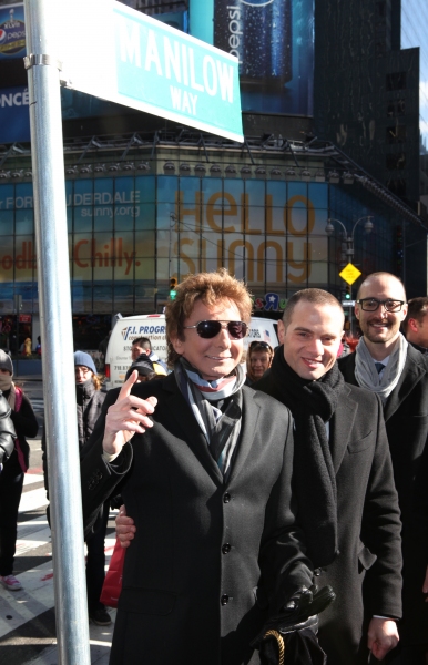 Photo Coverage: Barry Manilow Unveils 'Manilow Way' on 44th Street! Image