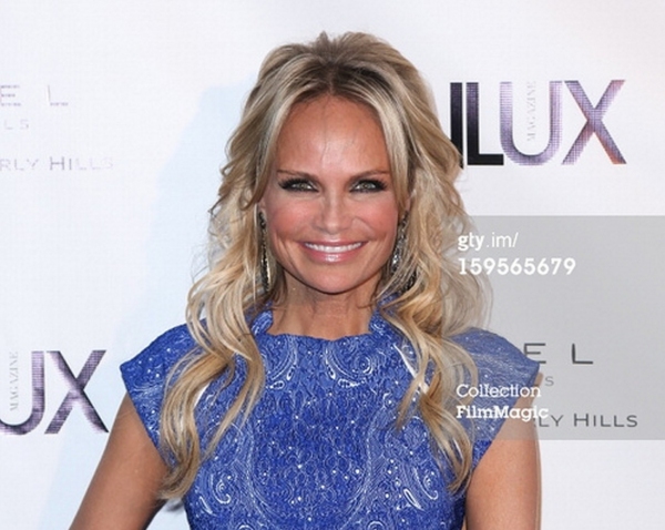 Photo Coverage: Kristin Chenoweth Sparkles in Blue Candy Jewelry Image