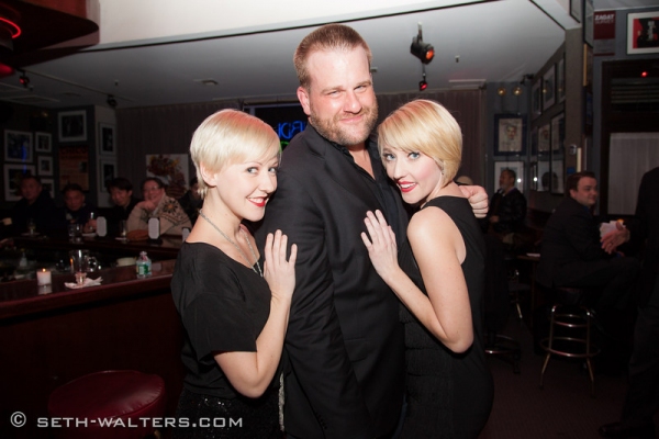 Photo Flash: Stephen Wallem Plays Broadway at Birdland! Image