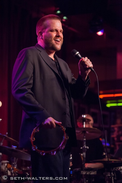 Photo Flash: Stephen Wallem Plays Broadway at Birdland! Image