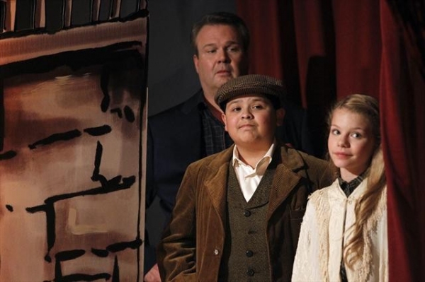 Photo Flash: MODERN FAMILY Does PHANTOM! Image