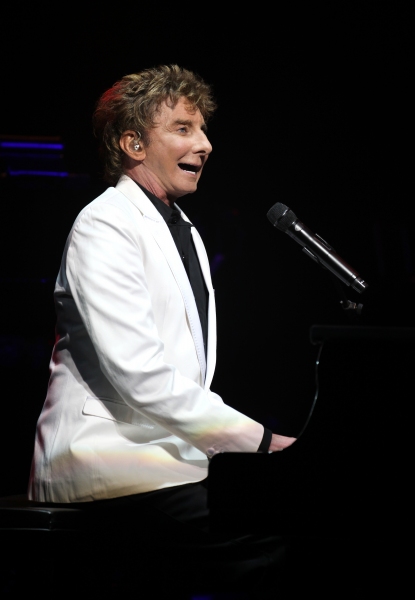 Photo Coverage: MANILOW ON BROADWAY's Opening Night Curtain Call and Encore! Image