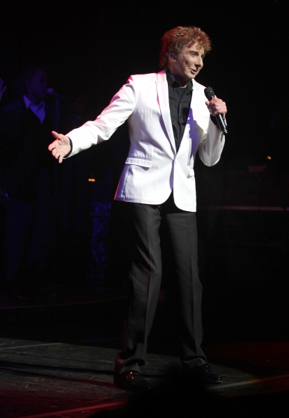 Photo Coverage: MANILOW ON BROADWAY's Opening Night Curtain Call and Encore! Image