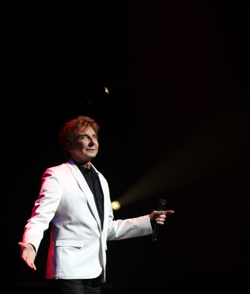 Photo Coverage: MANILOW ON BROADWAY's Opening Night Curtain Call and Encore! Image