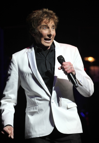 Photo Coverage: MANILOW ON BROADWAY's Opening Night Curtain Call and Encore! Image