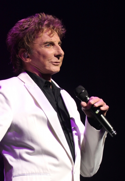 Photo Coverage: MANILOW ON BROADWAY's Opening Night Curtain Call and Encore! Image