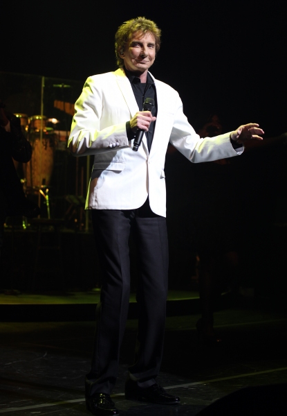 Photo Coverage: MANILOW ON BROADWAY's Opening Night Curtain Call and Encore! Image