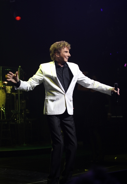Photo Coverage: MANILOW ON BROADWAY's Opening Night Curtain Call and Encore! Image