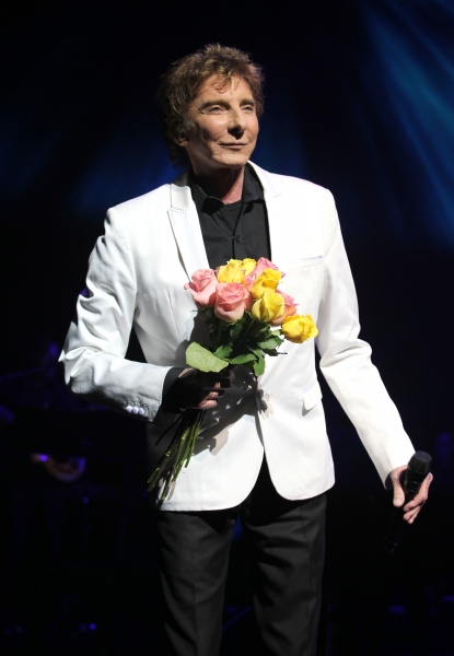 Photo Coverage: MANILOW ON BROADWAY's Opening Night Curtain Call and Encore! Image