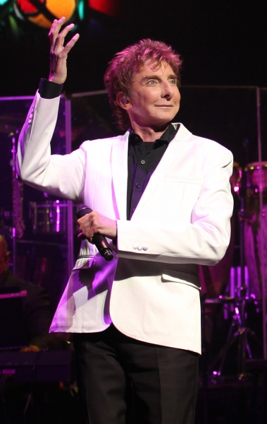 Photo Coverage: MANILOW ON BROADWAY's Opening Night Curtain Call and Encore! Image
