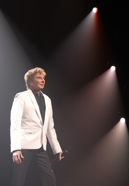 Photo Coverage: MANILOW ON BROADWAY's Opening Night Curtain Call and Encore! Image