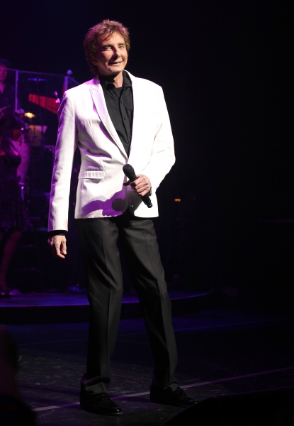 Photo Coverage: MANILOW ON BROADWAY's Opening Night Curtain Call and Encore! Image