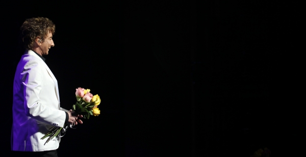 Photo Coverage: MANILOW ON BROADWAY's Opening Night Curtain Call and Encore! Image