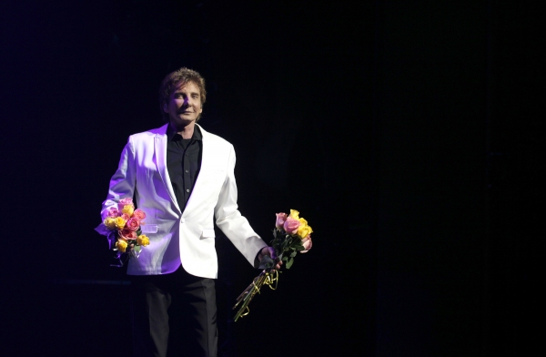 Photo Coverage: MANILOW ON BROADWAY's Opening Night Curtain Call and Encore! Image