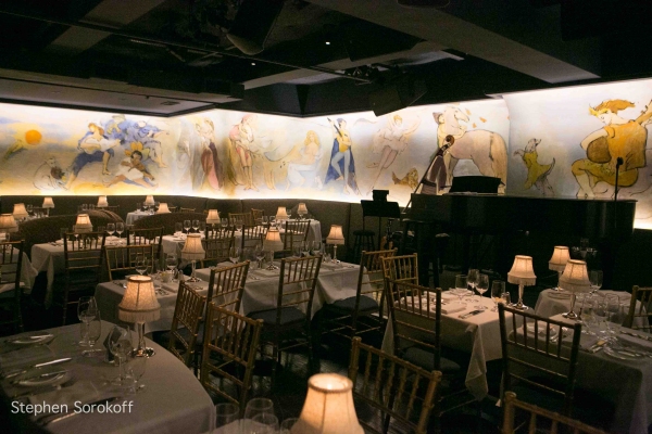 Photo Coverage: Amanda McBroom Brings A VALENTINE ROSE to Cafe Carlyle Photo Coverage: Amanda McBroom Brings A VALENTINE ROSE to Cafe Carlyle Image