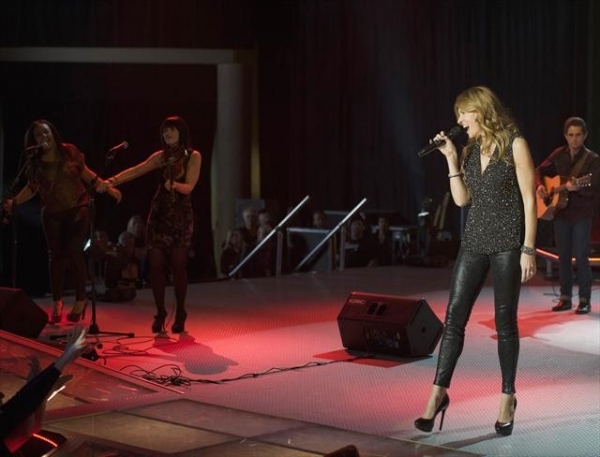 Photo Flash: NASHVILLE's 'There'll Be No Teardrops Tonight' Image