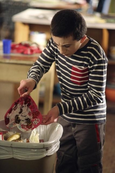 Photo Flash: THE MIDDLE's 'Valentine's Day IV' 